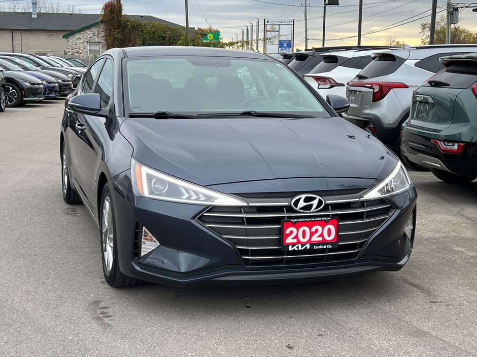 Hyundai Elantra Preferred 2020-3