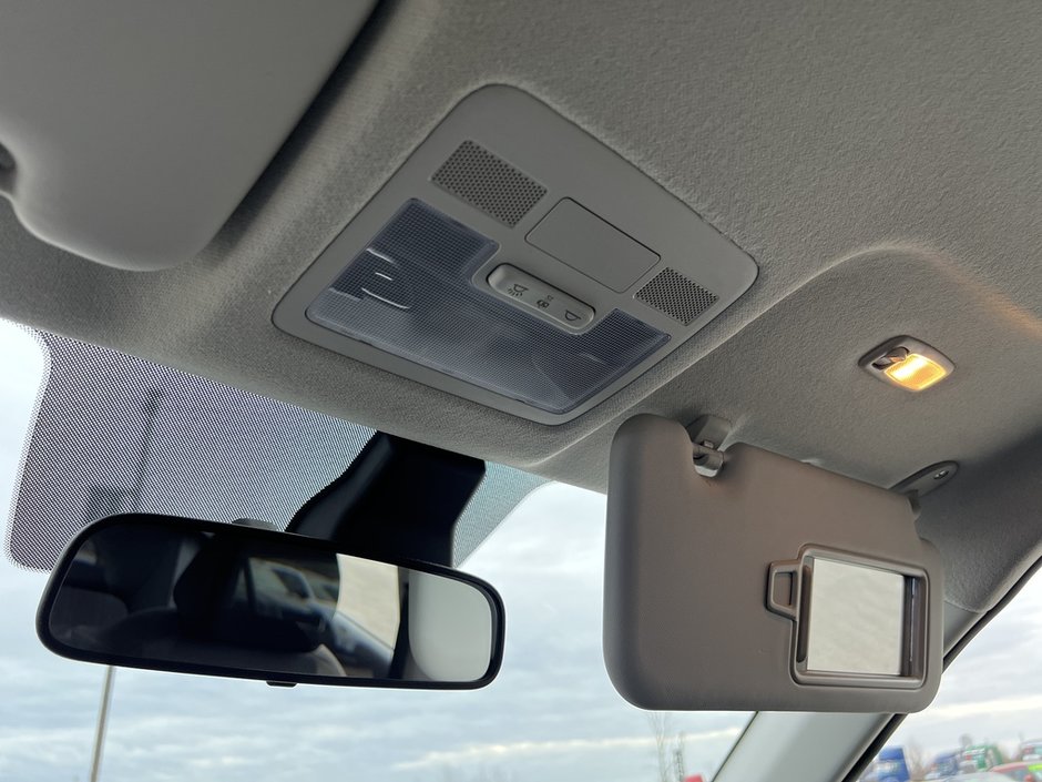 2023 Hyundai Venue Essential-31