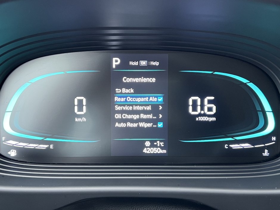 2023 Hyundai Venue Essential-18