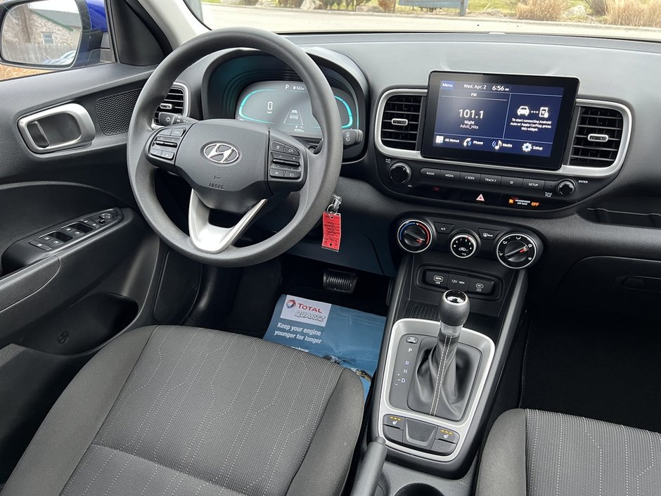 2023 Hyundai Venue Essential-22
