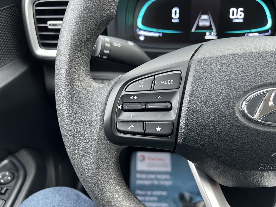 2023 Hyundai Venue Essential-14