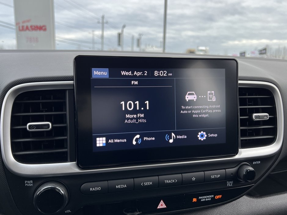 2023 Hyundai Venue Essential-23