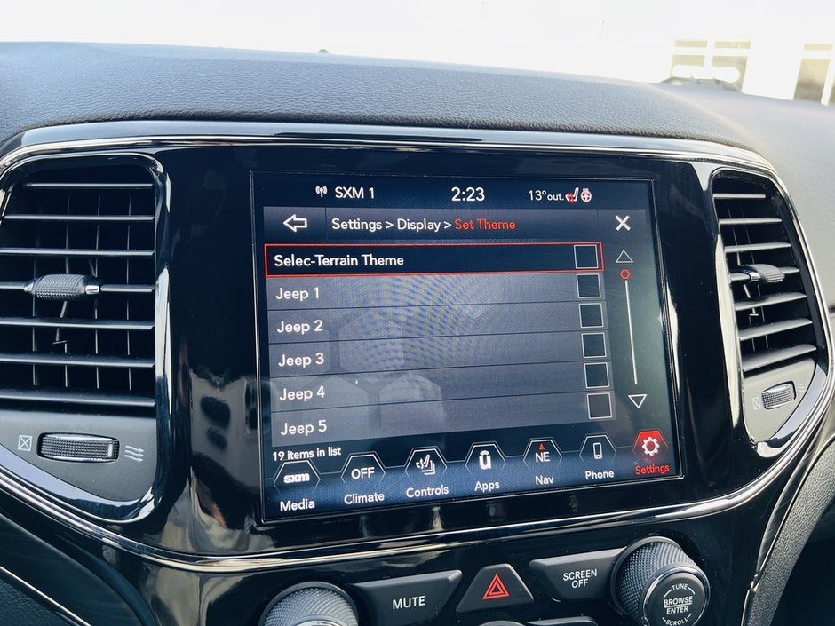 2021 Jeep Grand Cherokee Limited X 4WD-35