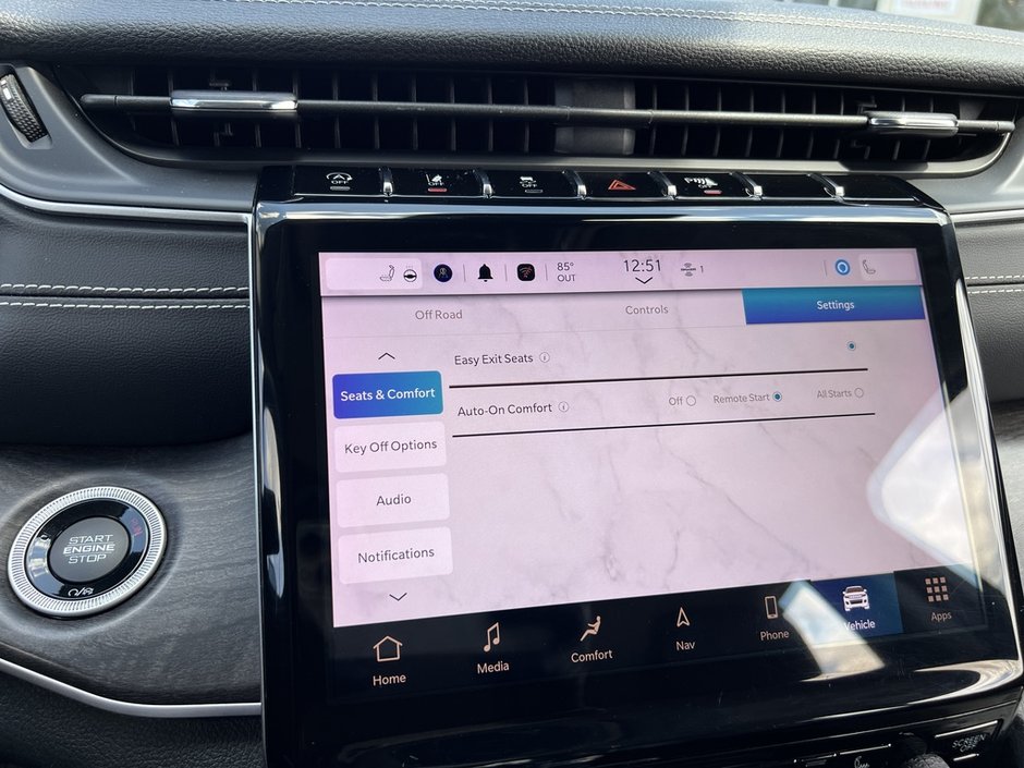 2023 Jeep Grand Cherokee Limited 4X4-42