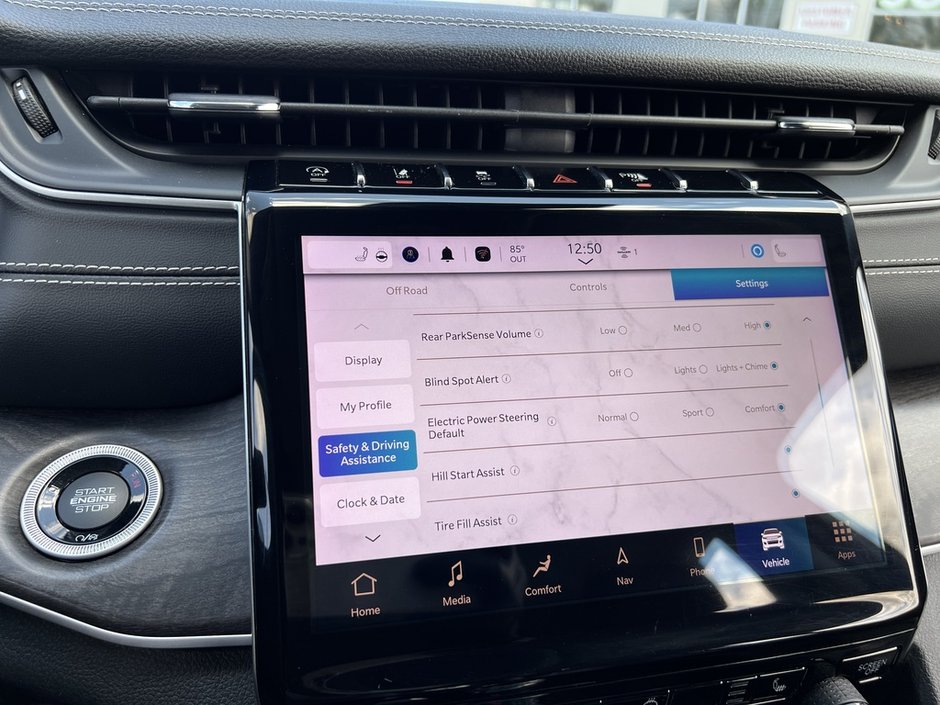 2023 Jeep Grand Cherokee Limited 4X4-41