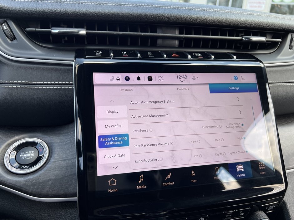 2023 Jeep Grand Cherokee Limited 4X4-40