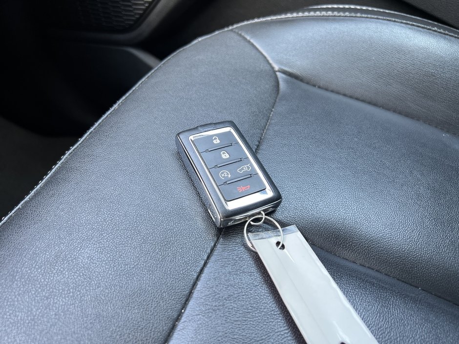 2023 Jeep Grand Cherokee Limited 4X4-9