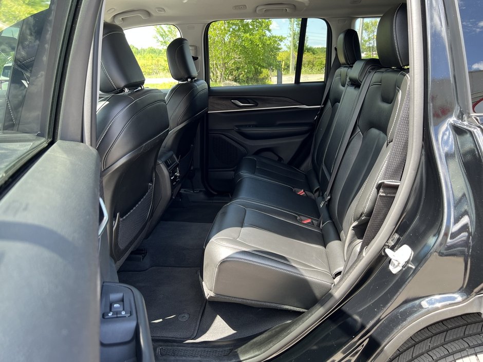 2023 Jeep Grand Cherokee Limited 4X4-53