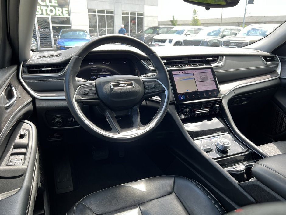 2023 Jeep Grand Cherokee Limited 4X4-11