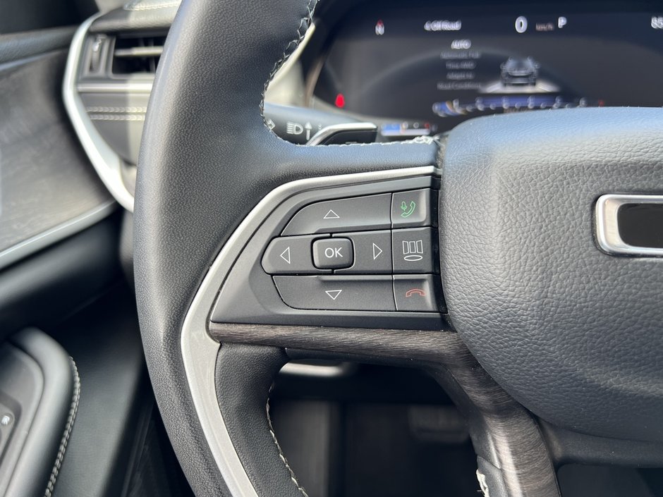 2023 Jeep Grand Cherokee Limited 4X4-14