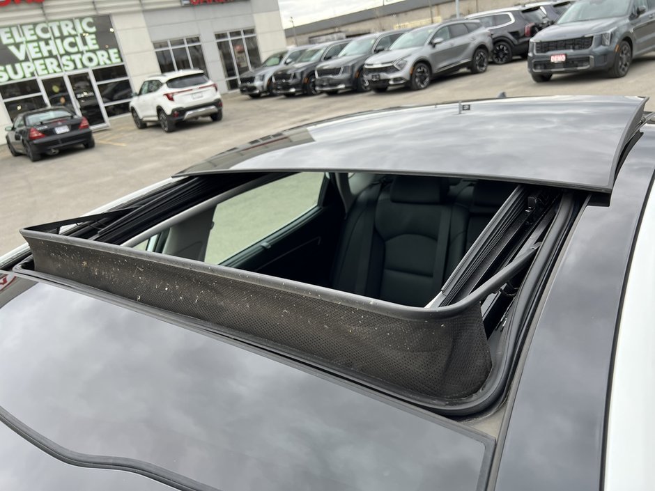 2018 Kia Cadenza Premium-45
