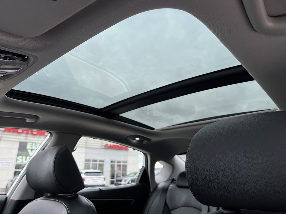 2018 Kia Cadenza Premium-43