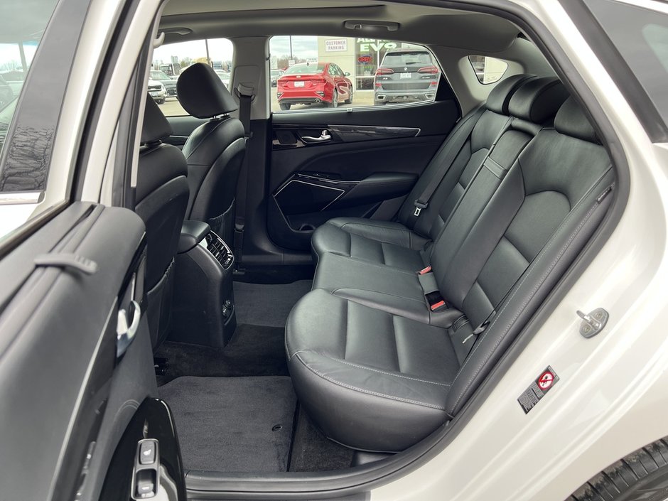 2018 Kia Cadenza Premium-49