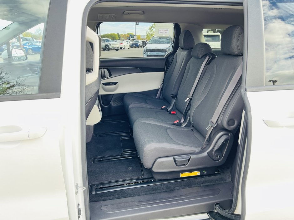 2022 Kia Carnival LX 3.5L-38