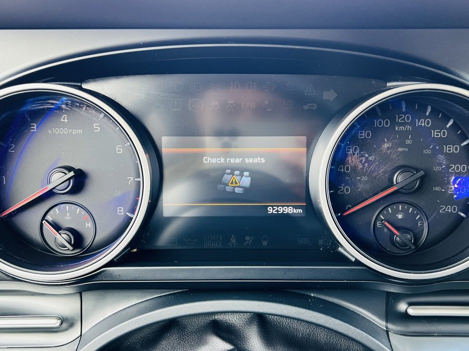 2022 Kia Carnival LX 3.5L-25