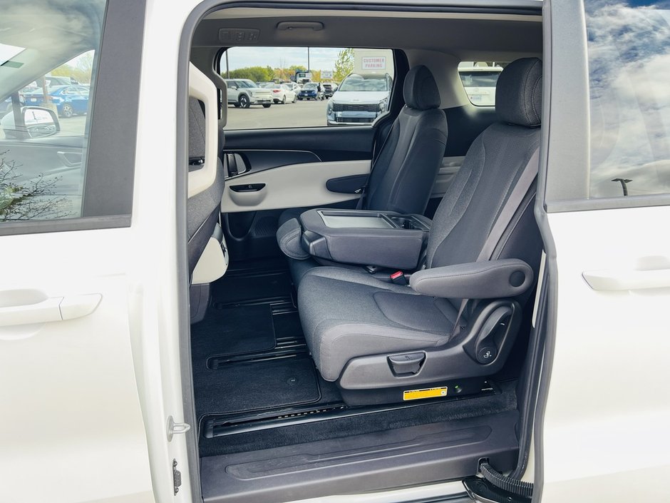 2022 Kia Carnival LX 3.5L-42