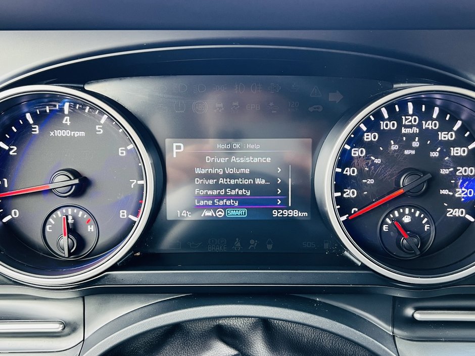 2022 Kia Carnival LX 3.5L-20