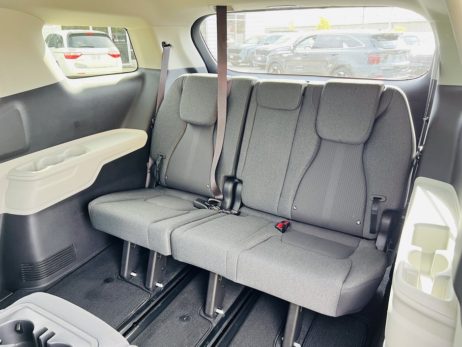 2022 Kia Carnival LX 3.5L-43