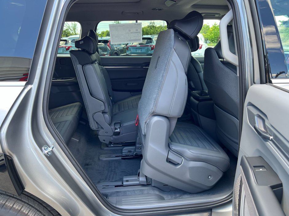 2026 Kia EV9 Land AWD w/ Plus Package-86