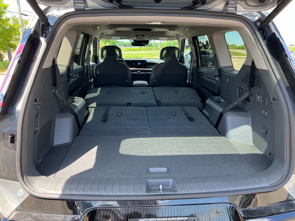 2026 Kia EV9 Land AWD w/ Plus Package-93