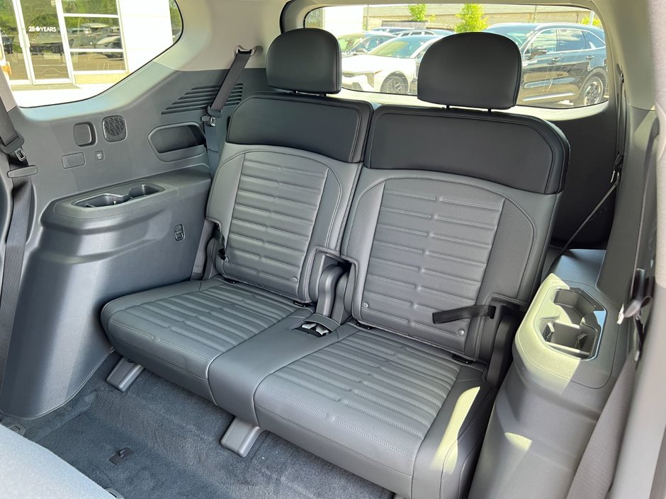 2026 Kia EV9 Land AWD w/ Plus Package-87