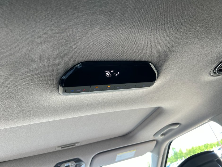 2026 Kia EV9 Land AWD w/ Plus Package-82