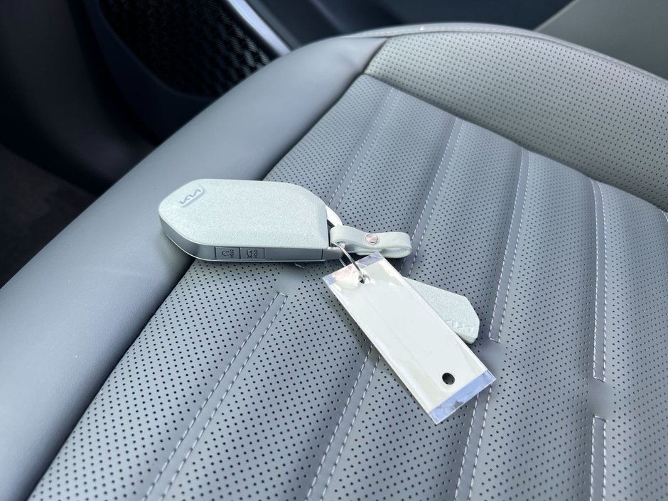 2026 Kia EV9 Land AWD w/ Plus Package-11