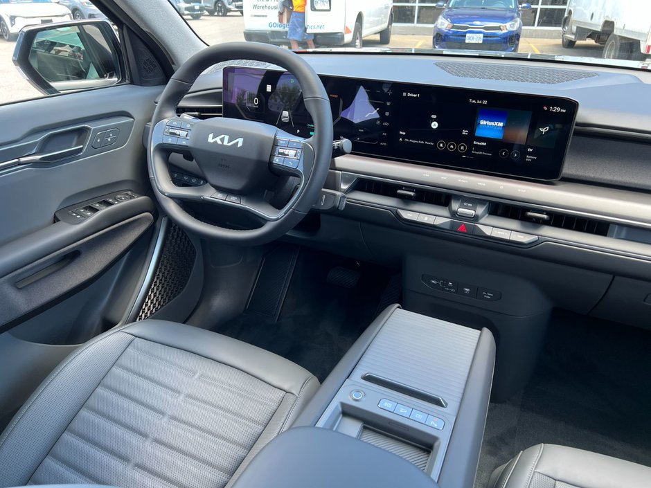 2026 Kia EV9 Land AWD w/ Plus Package-34