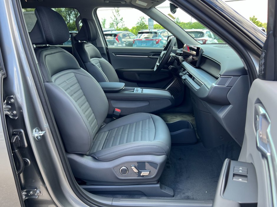 2026 Kia EV9 Land AWD w/ Plus Package-9