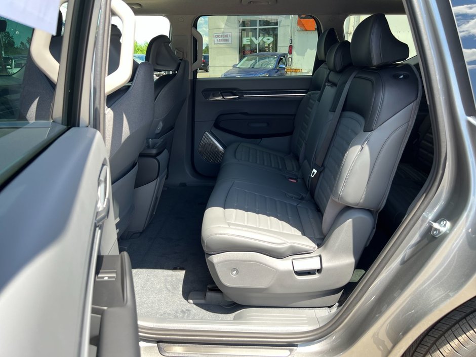 2026 Kia EV9 Land AWD w/ Plus Package-79