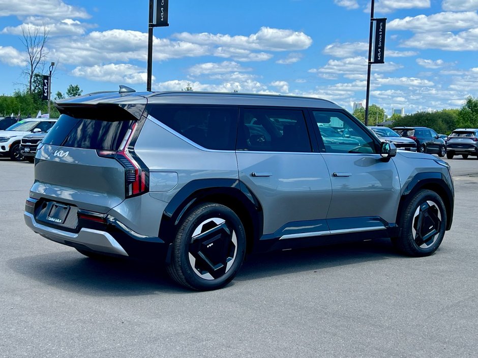 2026 Kia EV9 Land AWD w/ Plus Package-2