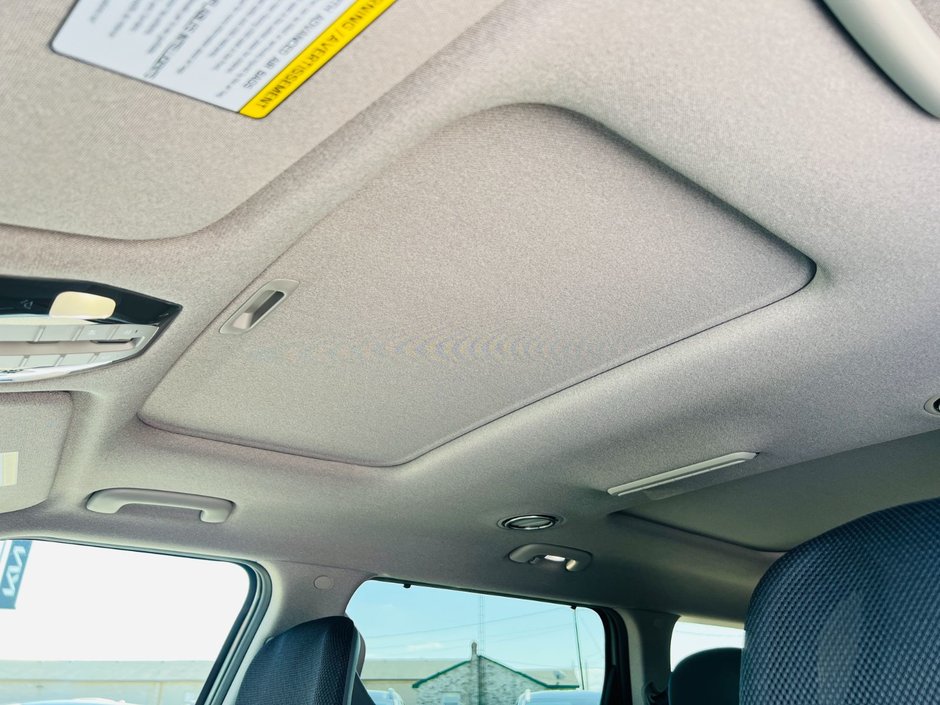 2026 Kia EV9 Land AWD w/ Premium Package-77