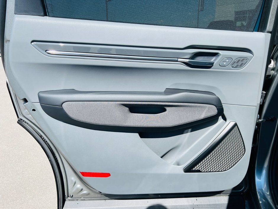 2026 Kia EV9 Land AWD w/ Premium Package-80