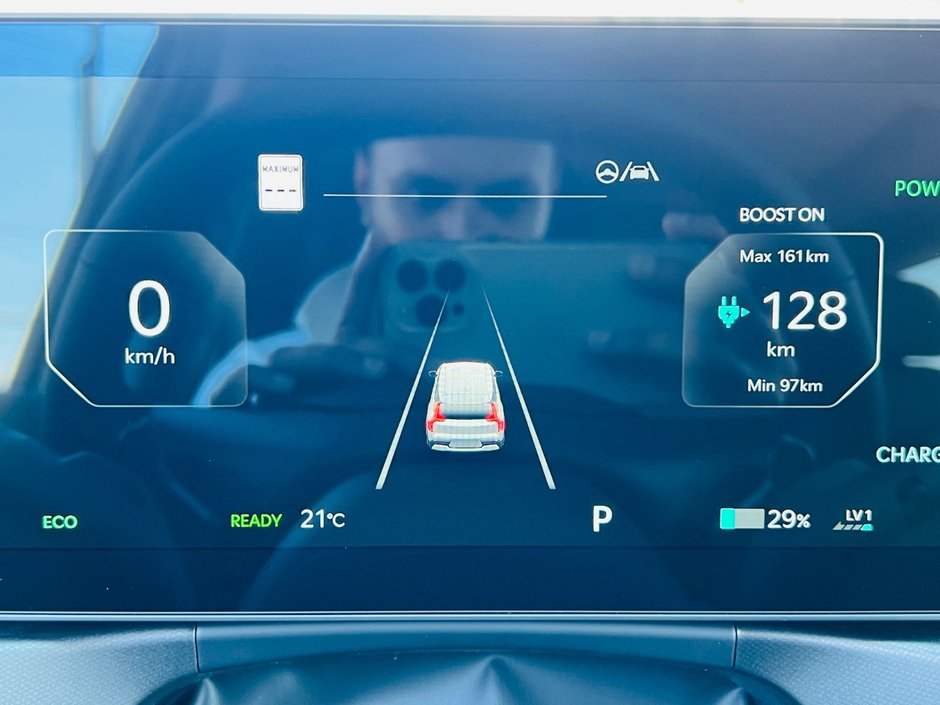 2026 Kia EV9 Land AWD w/ Premium Package-26