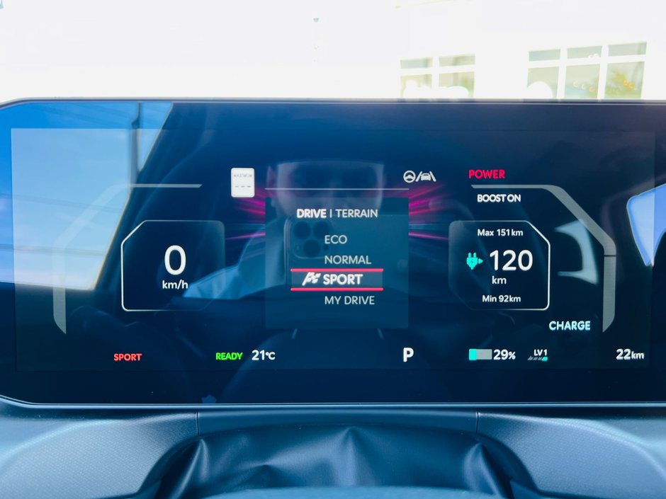 2026 Kia EV9 Land AWD w/ Premium Package-23