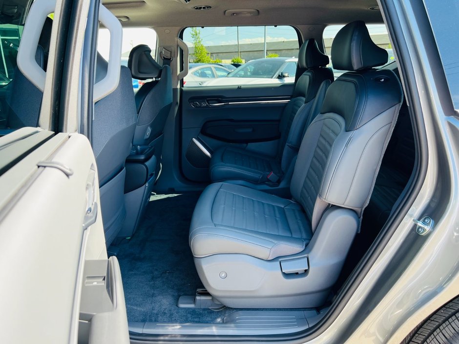 2026 Kia EV9 Land AWD w/ Premium Package-83