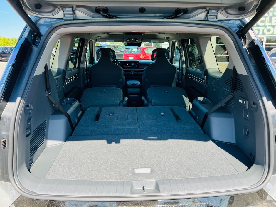 2026 Kia EV9 Land AWD w/ Premium Package-96