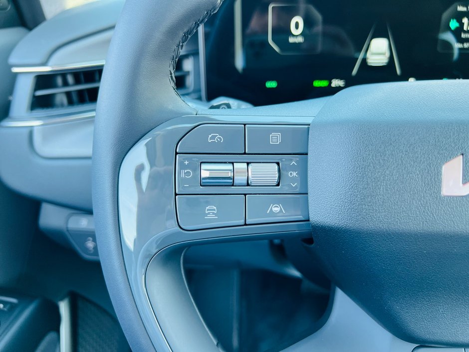 2026 Kia EV9 Land AWD w/ Premium Package-17