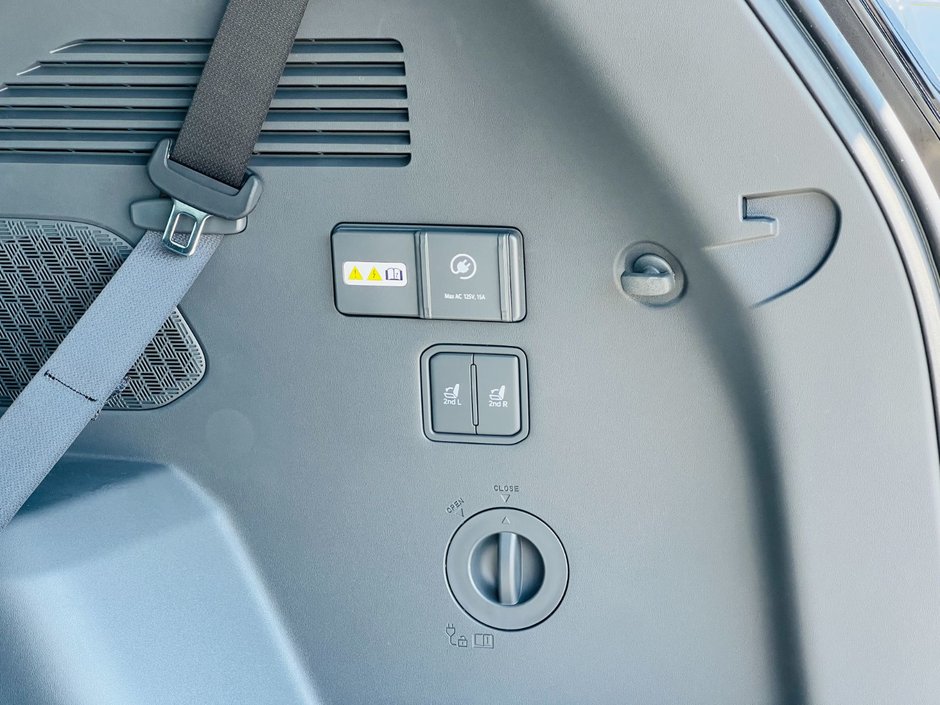 2026 Kia EV9 Land AWD w/ Premium Package-93