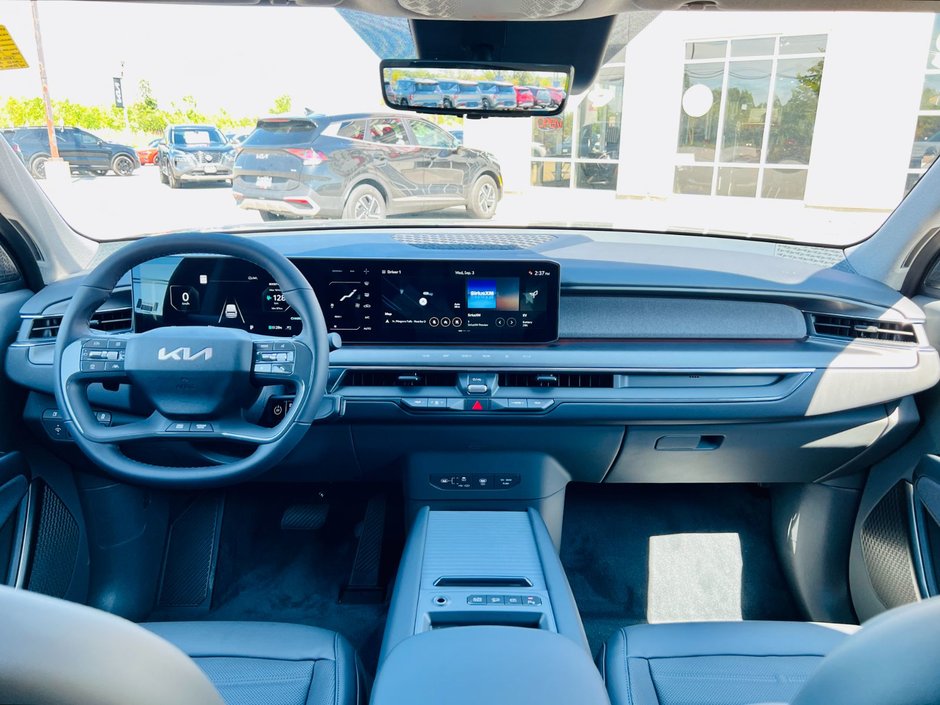 2026 Kia EV9 Land AWD w/ Premium Package-13