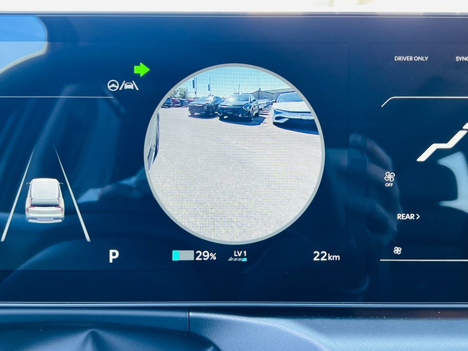 2026 Kia EV9 Land AWD w/ Premium Package-32