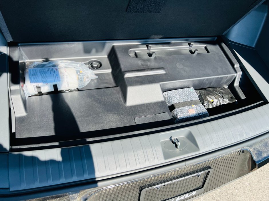 2026 Kia EV9 Land AWD w/ Premium Package-98