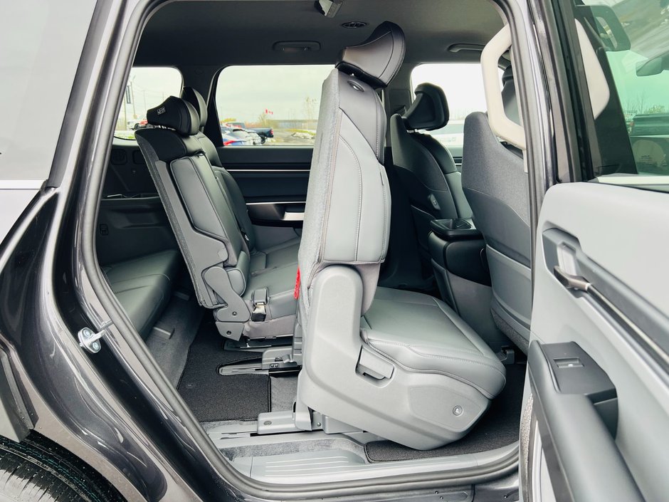 2026 Kia EV9 Land AWD-70