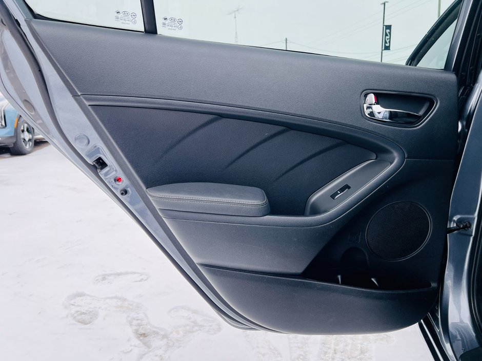 Kia Forte EX+ 2018-37