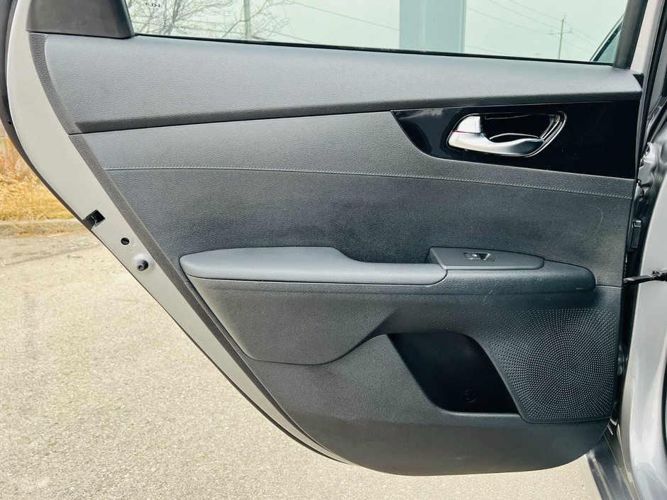 Kia Forte EX 2022-37