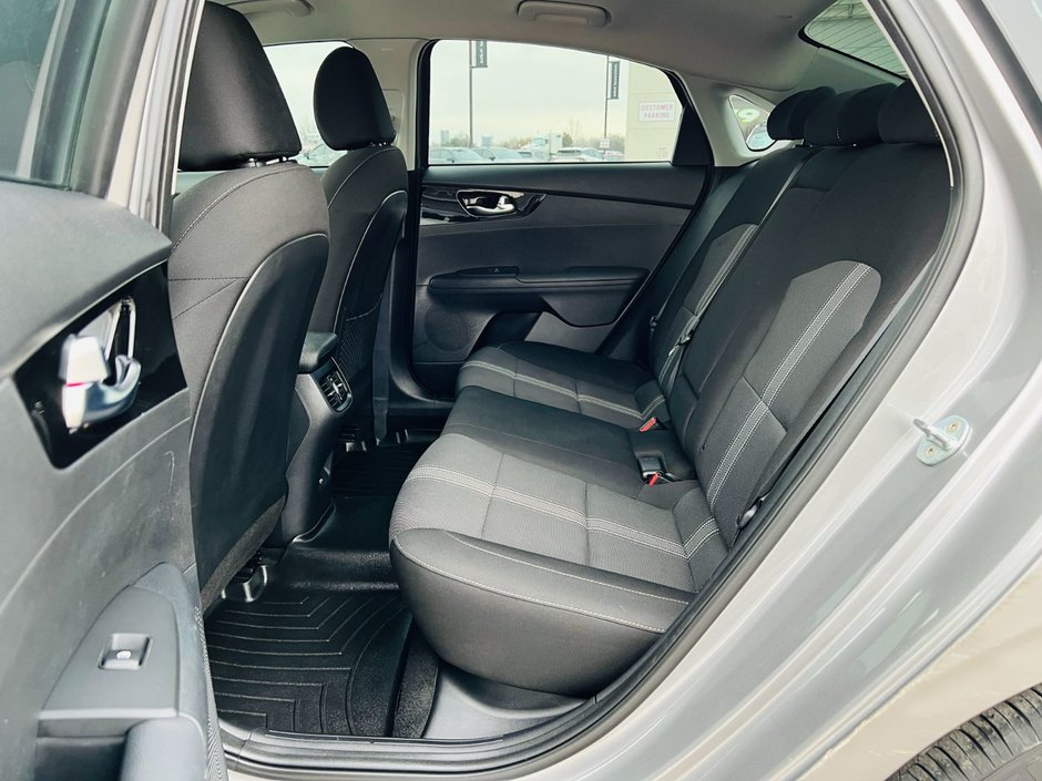 Kia Forte EX 2022-38