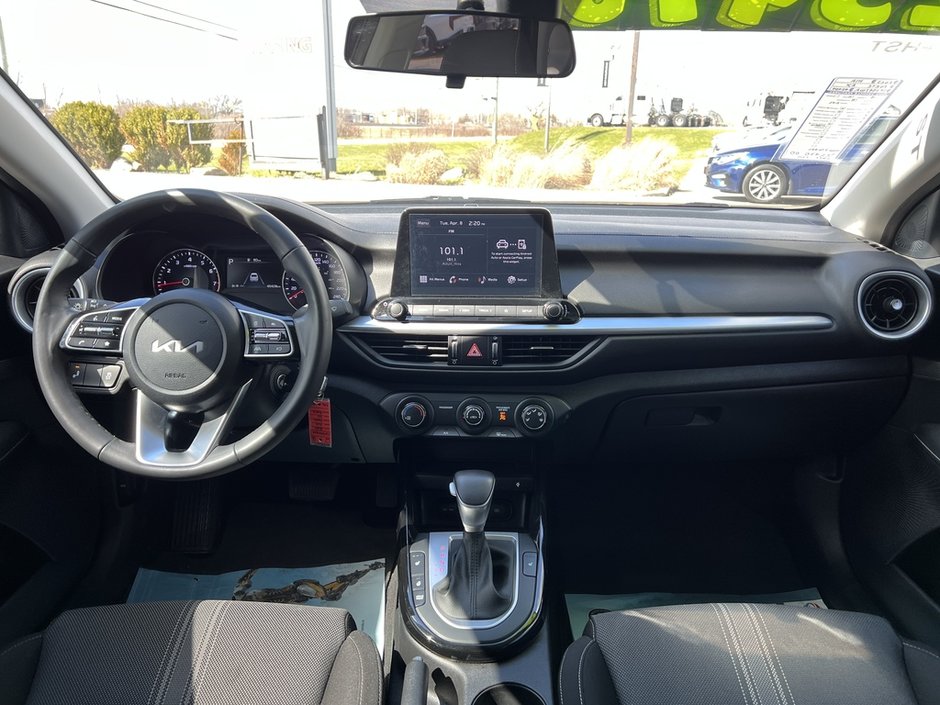 2023 Kia Forte EX IVT-10
