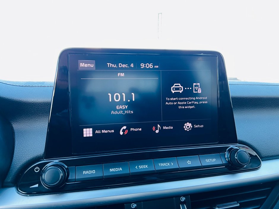 Kia Forte EX 2023-28