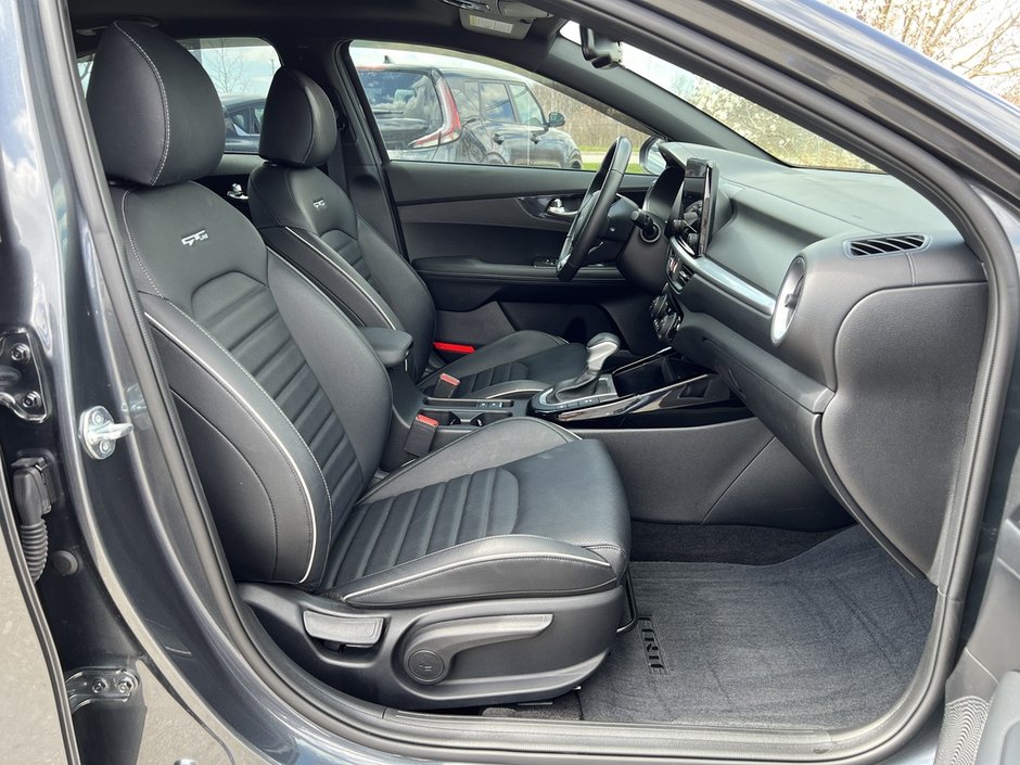 2024 Kia Forte GT-Line-9