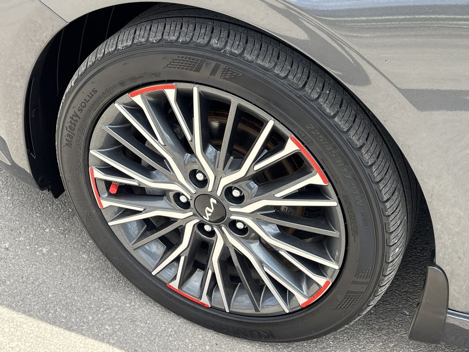 2024 Kia Forte GT-Line-4